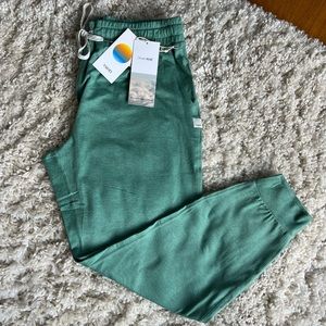 Vuori performance jogger - Women’s Medium
